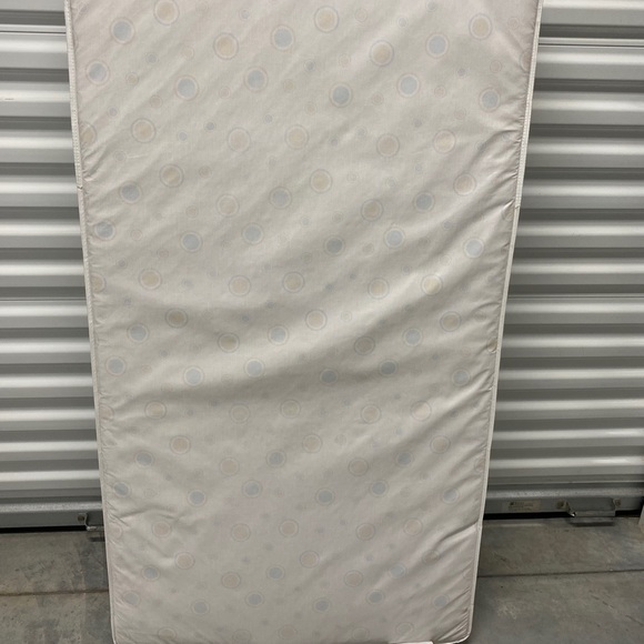 4-in-1 Delta Children’s Crib - Picture 5 of 8